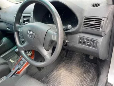 Toyota AVENSIS WAGON
