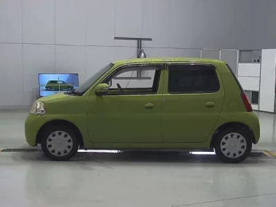 Daihatsu Esse