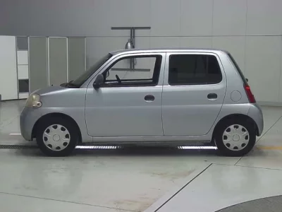 Daihatsu Esse