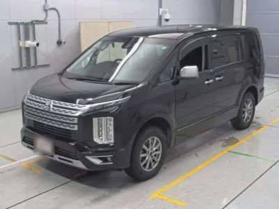 Mitsubishi DELICA D5