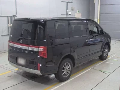 Mitsubishi DELICA D5