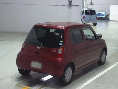 Daihatsu Esse