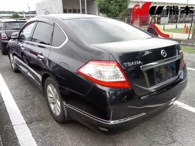 Nissan TEANA
