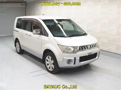 Mitsubishi DELICA D5