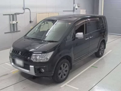 Mitsubishi DELICA D5