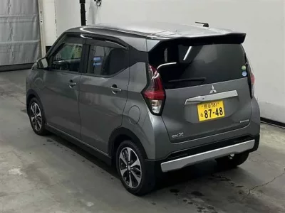 Mitsubishi EK X
