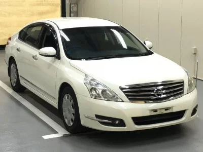 Nissan TEANA
