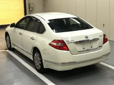 Nissan TEANA