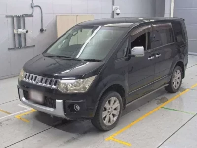 Mitsubishi DELICA D5