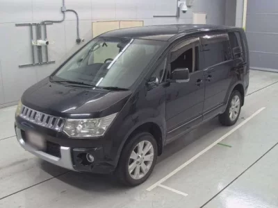 Mitsubishi DELICA D5