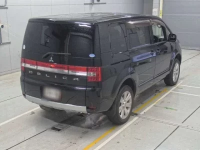 Mitsubishi DELICA D5