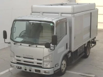 Isuzu ELF