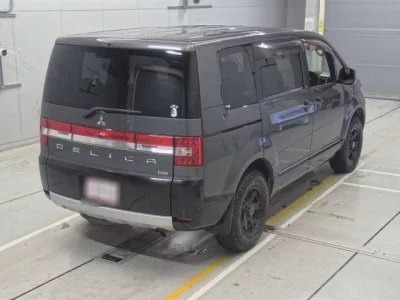 Mitsubishi DELICA D5