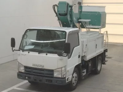 Isuzu ELF