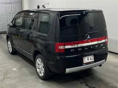 Mitsubishi DELICA D5