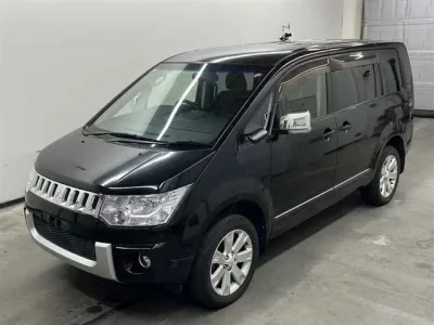 Mitsubishi DELICA D5