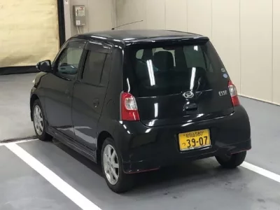 Daihatsu Esse