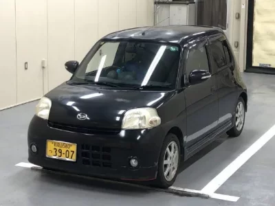 Daihatsu Esse