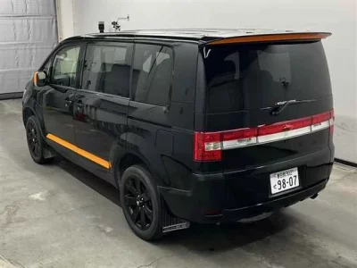 Mitsubishi DELICA D5