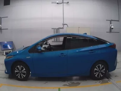 Toyota PRIUS PHV