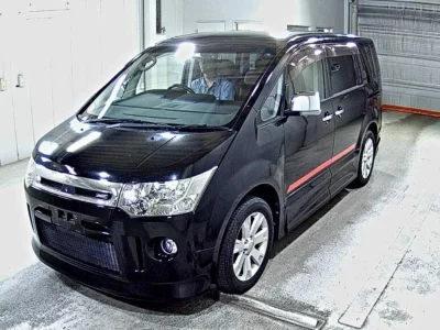 Mitsubishi DELICA D5