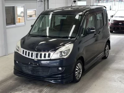 Mitsubishi DELICA D2