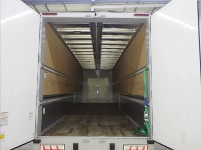 Isuzu TRUCK