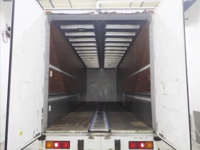 Isuzu TRUCK