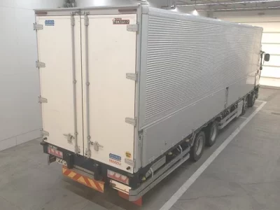 Isuzu TRUCK