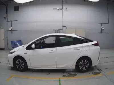 Toyota PRIUS PHV