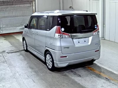 Mitsubishi DELICA D2