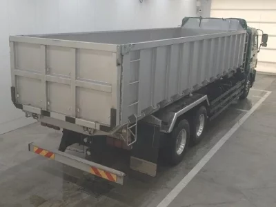 Isuzu TRUCK