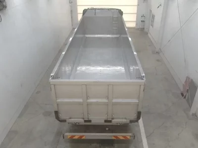 Isuzu TRUCK