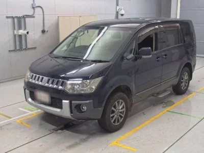 Mitsubishi DELICA D5