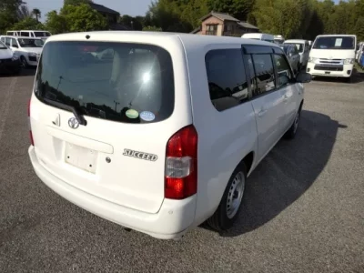Toyota SUCCEED
