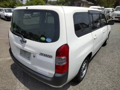Toyota SUCCEED