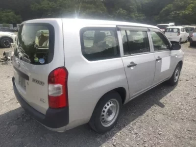 Toyota SUCCEED