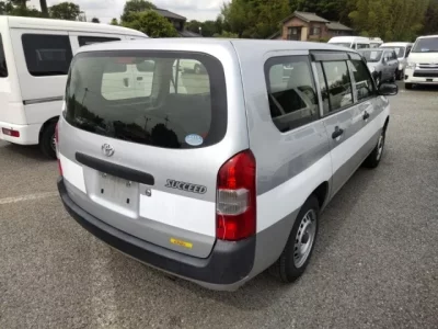 Toyota SUCCEED