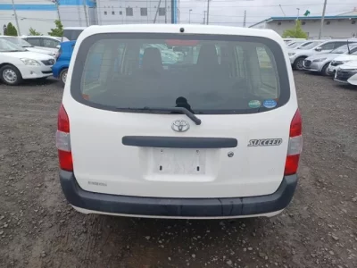 Toyota SUCCEED