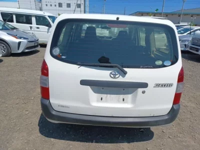 Toyota SUCCEED