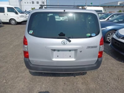 Toyota SUCCEED