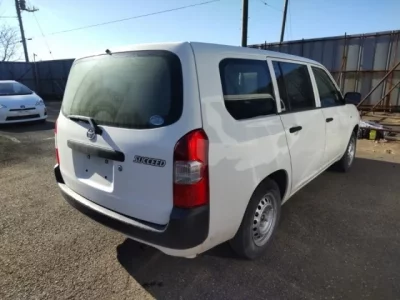 Toyota SUCCEED