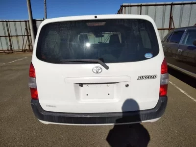 Toyota SUCCEED
