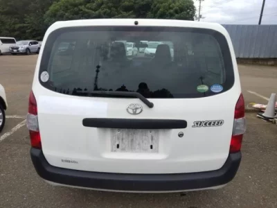 Toyota SUCCEED