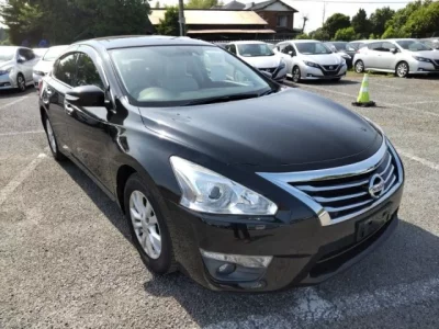 Nissan TEANA