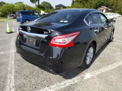 Nissan TEANA