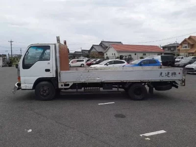Isuzu ELF
