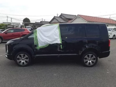 Mitsubishi DELICA D5