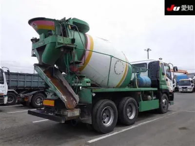 Isuzu GIGA