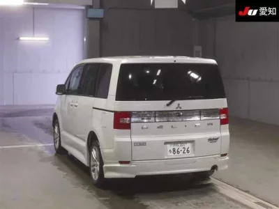 Mitsubishi DELICA D5